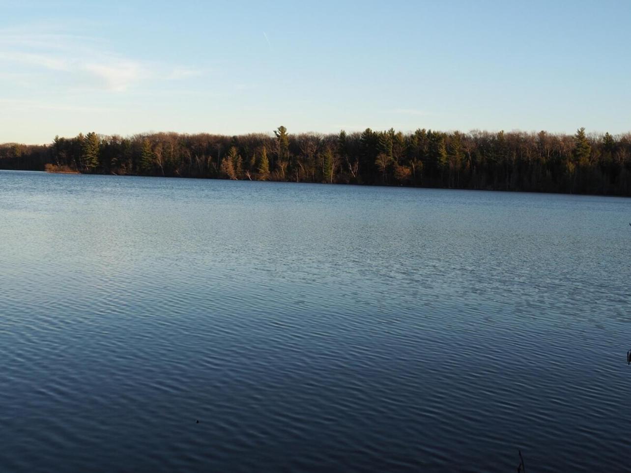 The Green Lake Getaway - Shared Lake Access! Interlochen Exterior foto